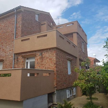 Allure Apartment Kornić Dış mekan fotoğraf
