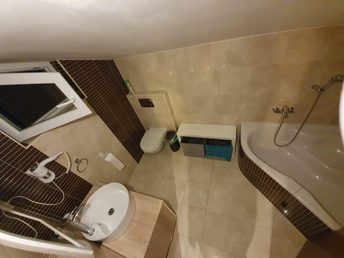 Allure Apartment Kornić Dış mekan fotoğraf